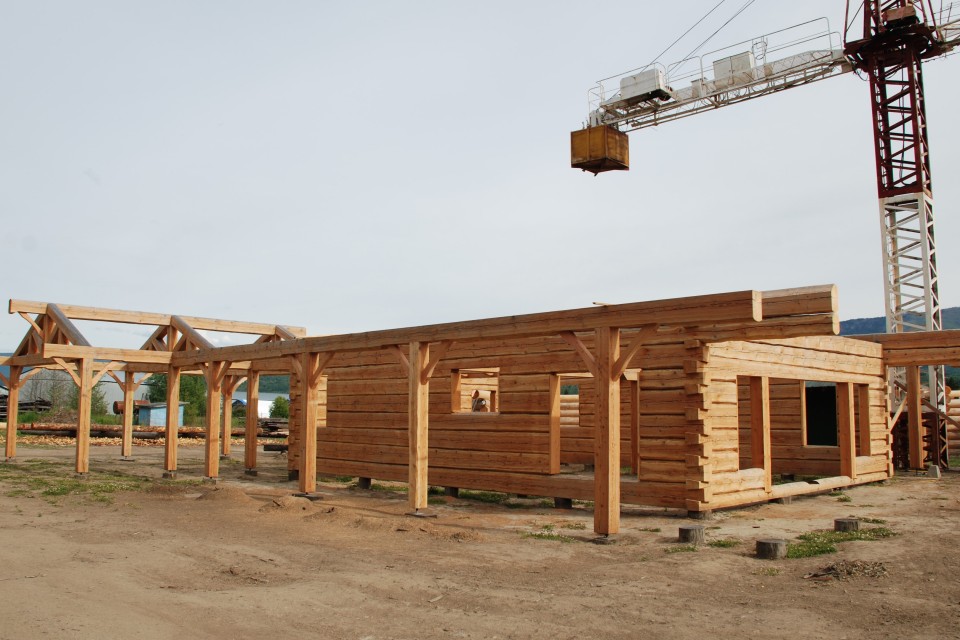 North View Dovetail Log Home