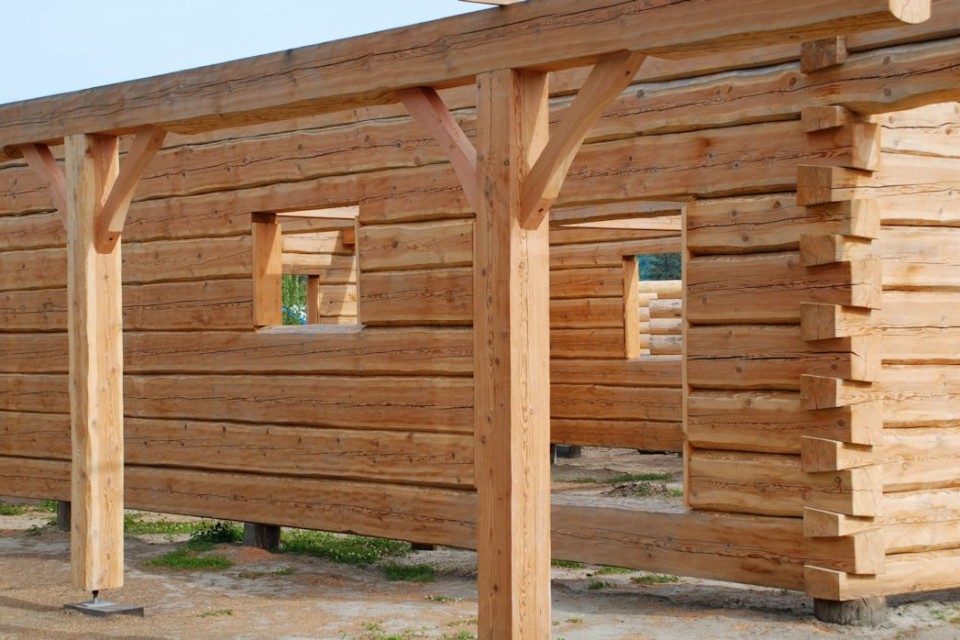 Dovetail Log Home Porch