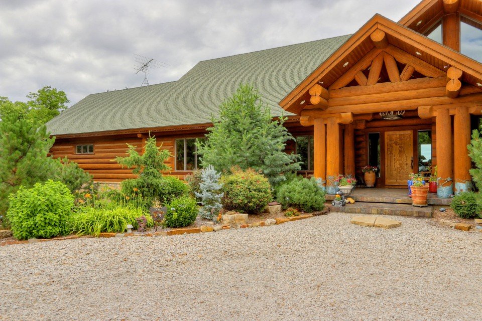 Log Home Entry