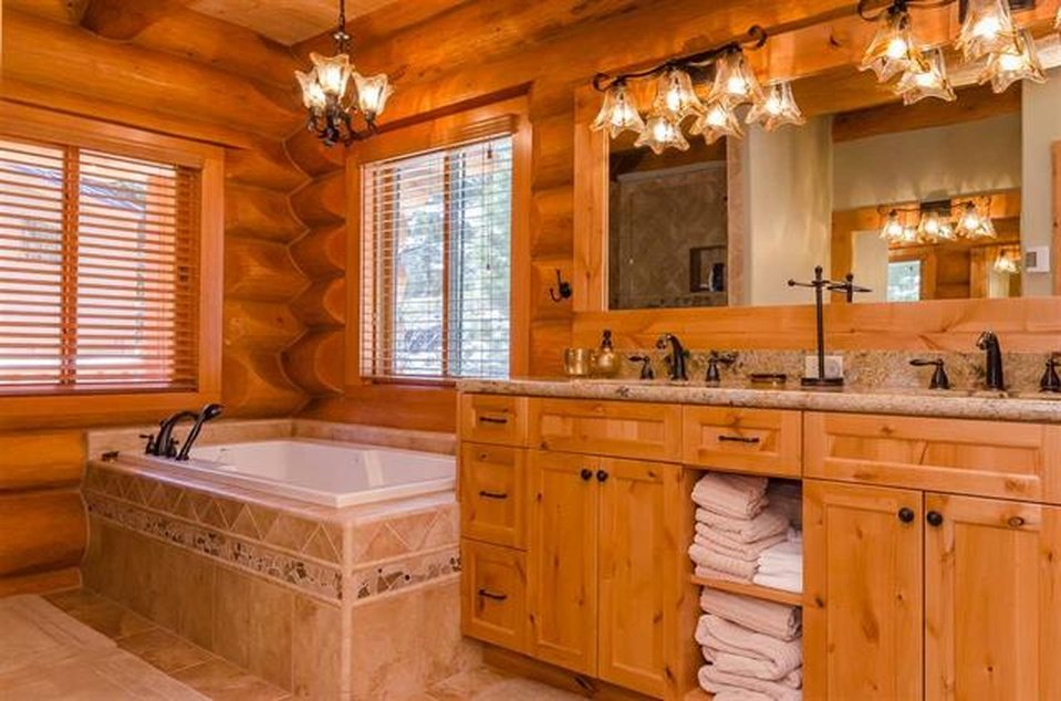 log-home-bath-1